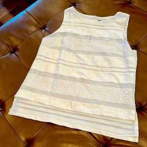 WhiteHouse BlackMarket top sz S